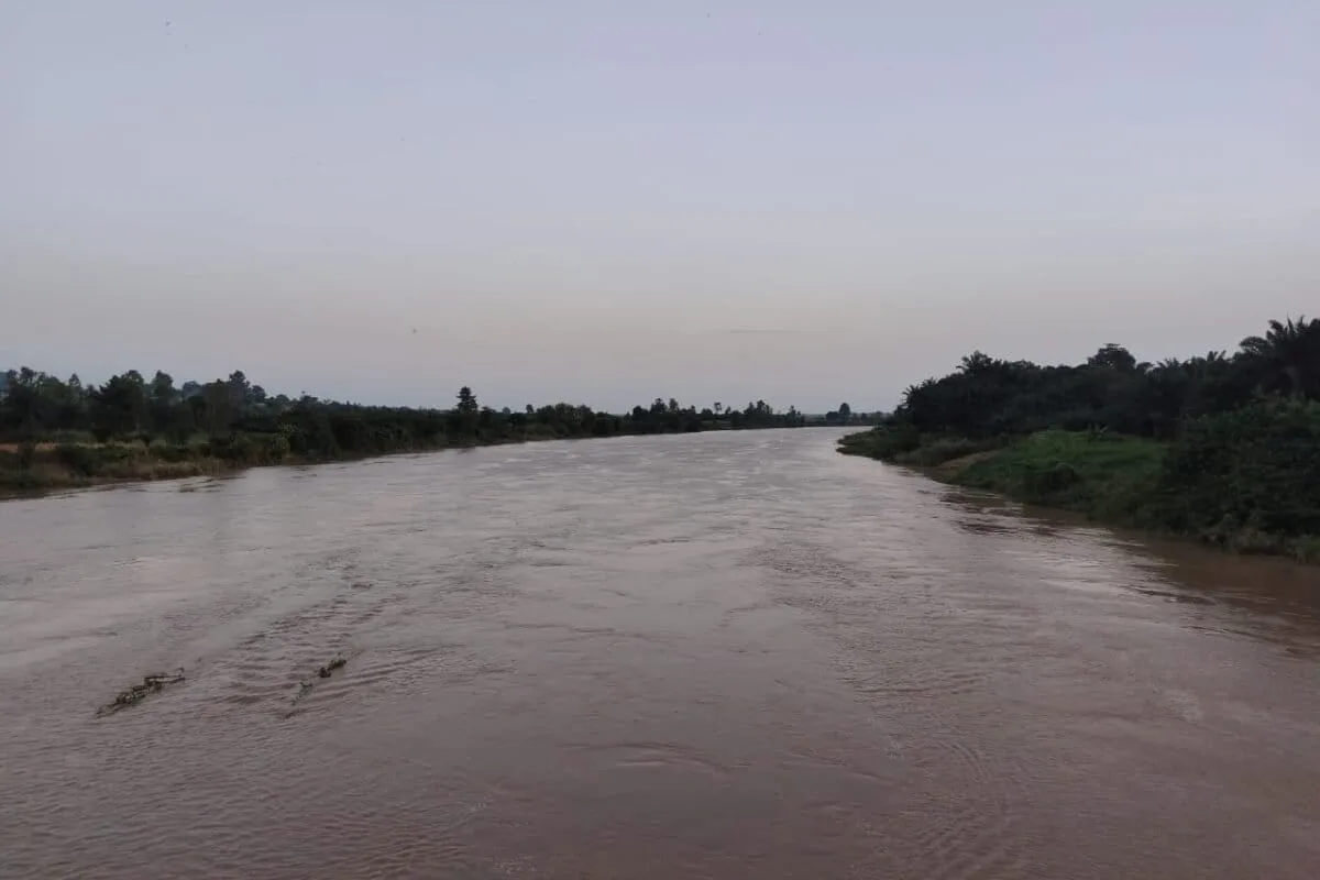 Dans les Collines, les eaux menacent villages, cultures et moyens de subsistance